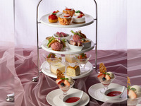 〔3月1日～4月29日〕Strawberry Afternoon Tea「Rouge et Blanc」お席おまかせ2時間プラン［土日祝］