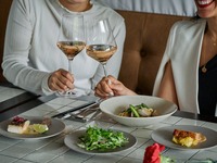 [3 Days Only] Crossroads Kitchen Mother’s Day Special Dinner 