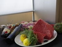 サラダビュッフェ＋パスタ＋黒花和牛のタリアータ