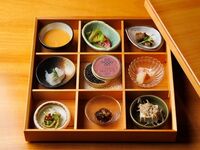<Dinner> Menu "Bon Voyage" Shokado (9 small dishes) + 8 dishes + mignardises