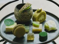 【土日祝：季節のアフタヌーンティー】九州各地の煎茶やロンネフェルトの紅茶、季節の和菓子やフルーツタルト他