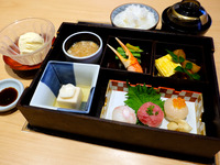 [2/21~3/15] Girls' Day Children's Celebration Meal *Amazake (sweet sake), Hina arare (rice crackers), Hifu (a traditional Japanese robe), Hina dolls for photography *Reservations required by the day before