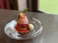 苺と桜のタルト