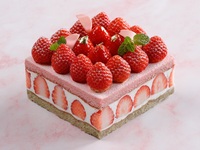 【いちごたっぷり】ひなまつりケーキ（3/1～3/3）
