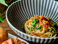 4/1～【ランチ】WEB予約限定選べるドリンク1杯付き★野菜たっぷり！人気のデザート含むサラダブッフェランチ〈メイン：選べるパスタ〉