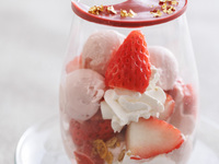 イチゴパフェ　変更