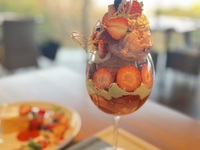 우즈켄! 딸기 혼자 파르페