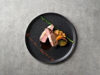 [Weekday: Special Lunch] A luxurious full course of 5 dishes including seasonal appetizers and a main course of domestic beef + free tea