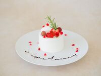 【土日祝：記念日プラン】乾杯酒＆アニバーサリーケーキとランチコース全5品