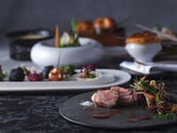 【スタンダードコース】12種/テーブルを包み込む天空の雲海「イマージュオードブル」とご一緒に非日常的なフレンチディナーをお過ごし下さい