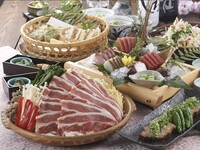 3/2より　春野菜と牛肉の旨辛陶板焼き 5000円（税込）