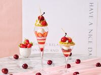 【平日限定】いちごとチェリーの贅沢パフェ＋珈琲または紅茶（要予約）