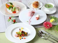 【3月】ハーフコースランチ～エルブ魚～　“正木シェフ監修アシェットデザート”