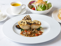 4月以降ウィークリーランチドリンクバー付き