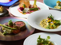 3/1~  《ディナー》 10,300円デラックスコース