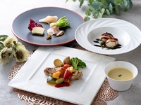 ～アイリスランチ～大人気のデザートブッフェが付いたコース！