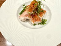 사카나 사람·하세가와 다이키씨에 의한 신〆어패션과 산리쿠 말린 연어의 특선 코스 ※3월부터 제공 개시