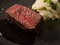 Chef's Lunch Course [Full-course lunch with two main courses] Includes a seasonal appetizer, two main courses of poached fresh fish and grilled Japanese black beef, totaling five dishes, plus an after-meal coffee break