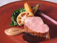 【平日・カジュアルランチ】前菜・パスタ・国産豚・デザートまでの 全4品ランチ -MANGIARE-