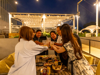 【ソラミドナイトBBQ】17時以降のお得なプラン！3時間滞在＋乾杯にスパークリングワインボトルプレゼント！（4/1～）