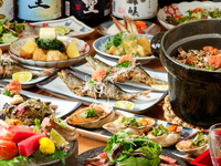 【輕鬆飲酒會】烤土雞和海鮮蓋飯，適合飲酒會的宴會套餐★4,500日元，附無限暢飲