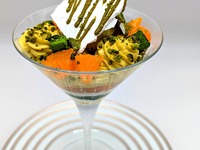 カフェフード”パフェ　ピスタチオグリーン”