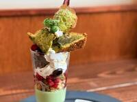 抹茶のシフォンのパフェ