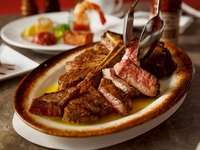 ຕັ້ງແຕ່ວັນທີ 1 ມີນາ: [ອາຫານ Porterhouse Steak Course] ມີທັງໝົດ 6 ອາຫານ, ລວມທັງອາຫານວ່າງ 3 ຄາບ ແລະ ຂອງຫວານພິເສດຕາມລະດູການຂອງເຊຟ