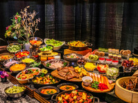 【期間限定・時間無制限】Summer Lunch Buffet＋乾杯ドリンク付き