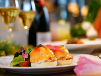 JOLIE's Holiday Brunch/Free Flow Champagne