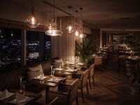 【女子会プラン】デザート盛り合わせ付き　前菜5種から牛モモ肉含む全13品の大皿シェアプラン