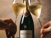 Lunch (all-you-can-drink) Free-flow champagne and deli plate