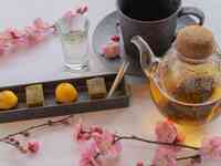 [March only] Dazaifu Plum Petit Fruit & Tea Set