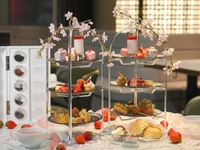 サクラ & ストロベリー アフタヌーンティー {3月16日〜4月22日}