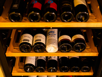 [Saturday only! Course with all-you-can-drink wine]