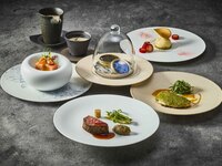 Guaranteed window seating. Friday-Sunday and public holidays only. Bonheur dinner with a glass of champagne toast (cover charge included).