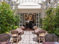 【テーブル席】ハッピーアワー プランB／フリーフロー＋フード付き　9,900円