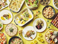 Saturday Night Buffet & Sweets - Seafood and Strawberry Selection