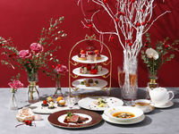 【ディナー限定】乾杯モエシャン×氷温熟成牛&チェリーローズアフタヌーンティー with リンツチョコレート