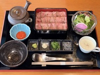 黒毛和牛ローストビーフ重