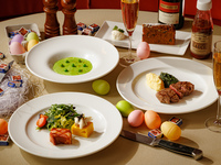 1 aprile - 30 aprile [Piatto di Pasqua] {Piatto principale: Filetto di manzo} ◇ Cinque piatti a tema pasquale, tra cui antipasti e torta di carote