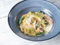 【テイクアウト】スモークサーモンとアスパラのレモンクリームソース　タリアテッレ（店頭払い）