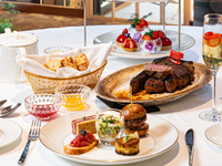 PREMIUM 　STRAWBERRY　AFTERNOON　TEA