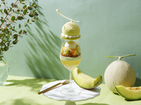 【5/8～6/30★期間限定】メロングレイスパフェ　（完熟フレッシュメロン付き）