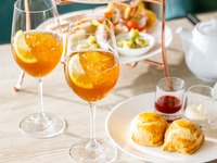 【休日】茶香アフタヌーンティー＋限定カクテル1杯付き