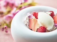 【4:00PM】Strawberry Afternoon Tea + Free Floating Tea