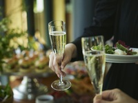 【2026 FREE FLOW付き & 春DINNERコース】4月13日〜4月28日 春DINNERコース & フリーフロードリンク飲み放題付プラン 11,000円 (DINNER)