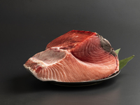 <Dinner course> Tuna and seasonal Japanese cuisine course (for 2 or more people) 9,350 yen *Only courses are available on the second floor.