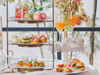 ＜土日祝＞『スペシャルドリンク付き 新緑の抹茶＆ストロベリーアフタヌーンティー』 スイーツでお花見気分！～桜といちごが奏でる心ときめくひとときを～　マリアージュフレール1杯＋その他ドリンクお替り自由