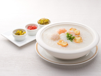 ﾃｲｸｱｳﾄ77.海鮮中華粥